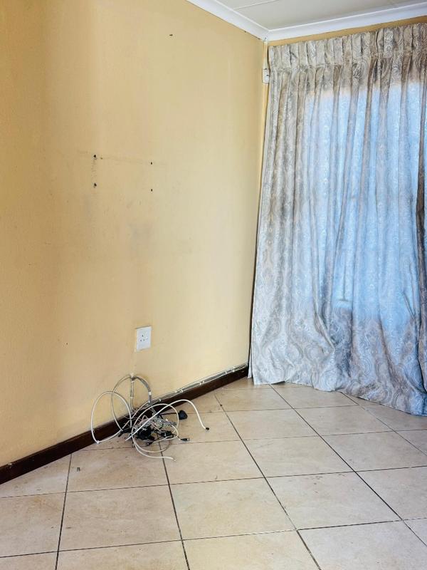 To Let 2 Bedroom Property for Rent in Dawn Park Gauteng