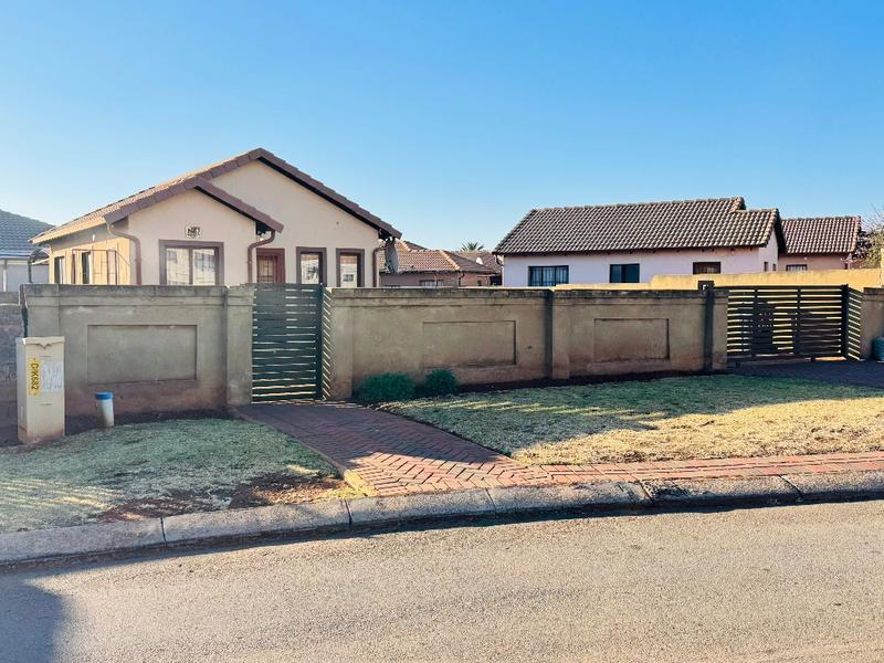 To Let 2 Bedroom Property for Rent in Dawn Park Gauteng
