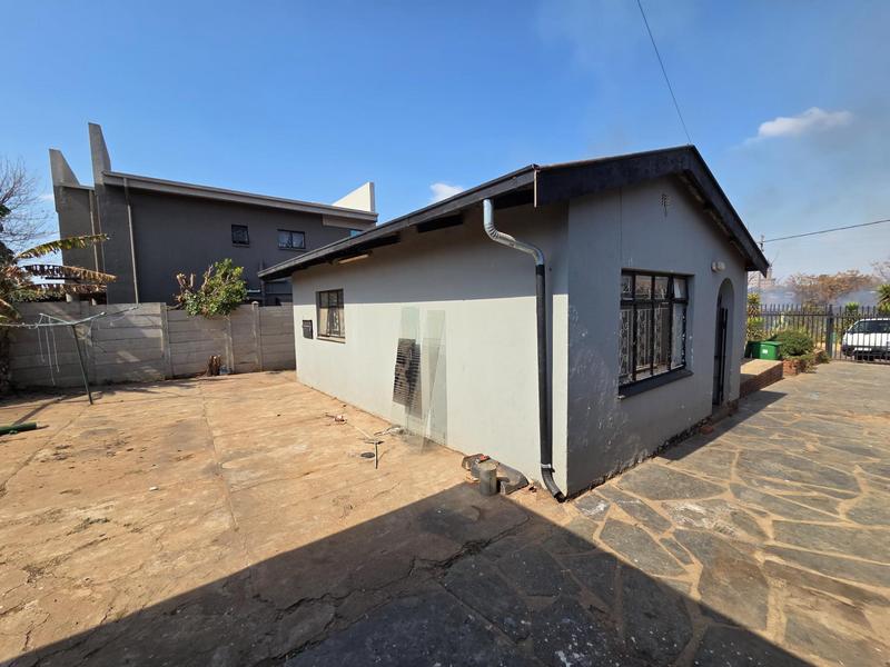 To Let 2 Bedroom Property for Rent in Laudium Gauteng