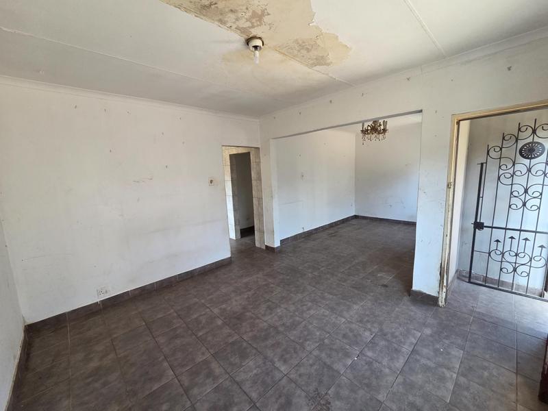 To Let 2 Bedroom Property for Rent in Laudium Gauteng