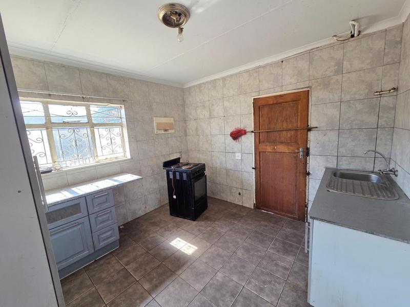 To Let 2 Bedroom Property for Rent in Laudium Gauteng