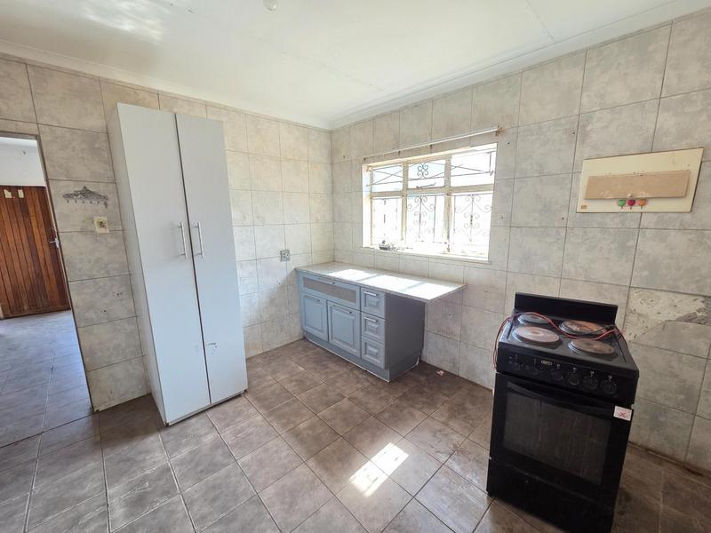 To Let 2 Bedroom Property for Rent in Laudium Gauteng