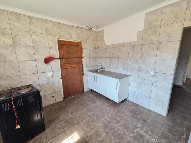 To Let 2 Bedroom Property for Rent in Laudium Gauteng