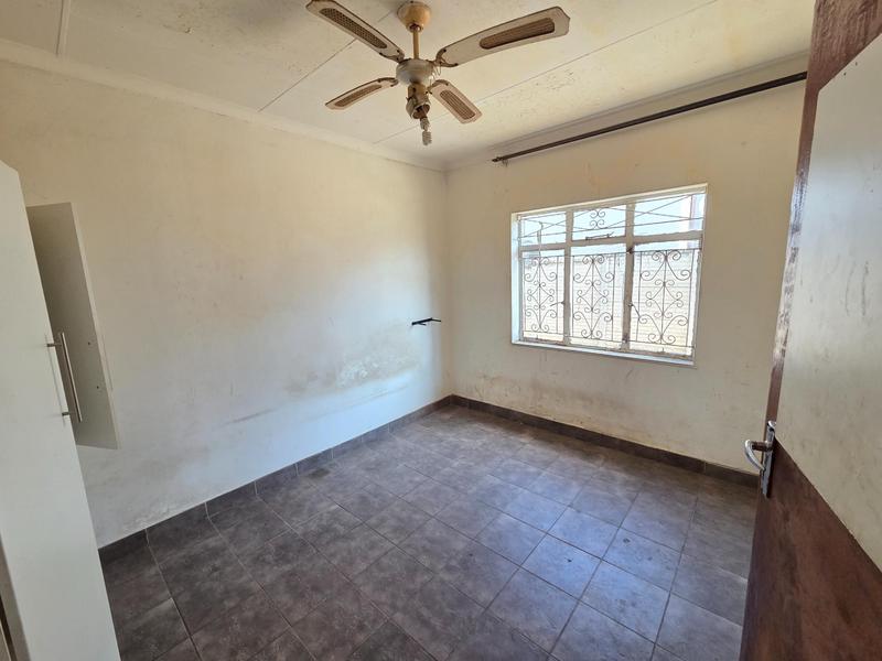 To Let 2 Bedroom Property for Rent in Laudium Gauteng