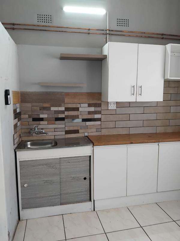 To Let 1 Bedroom Property for Rent in Malvern East Gauteng