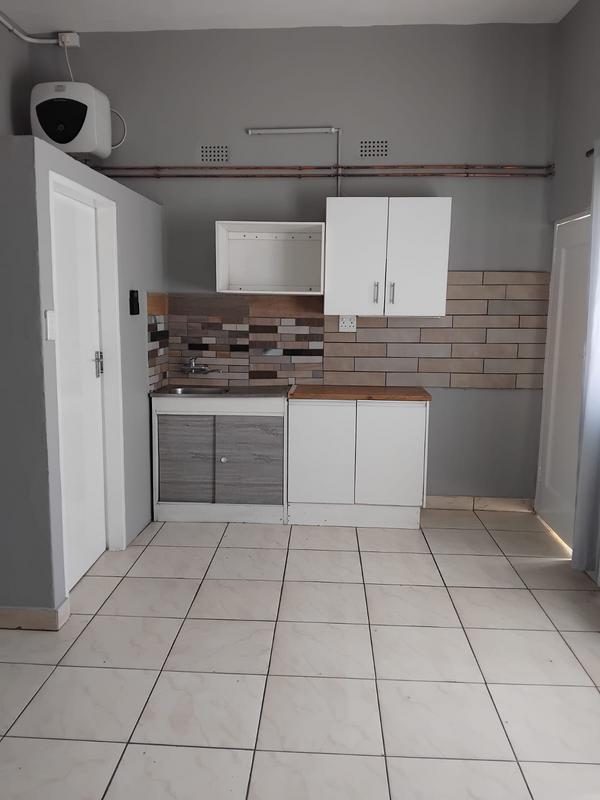 1 Bedroom Property for Sale in Malvern East Gauteng
