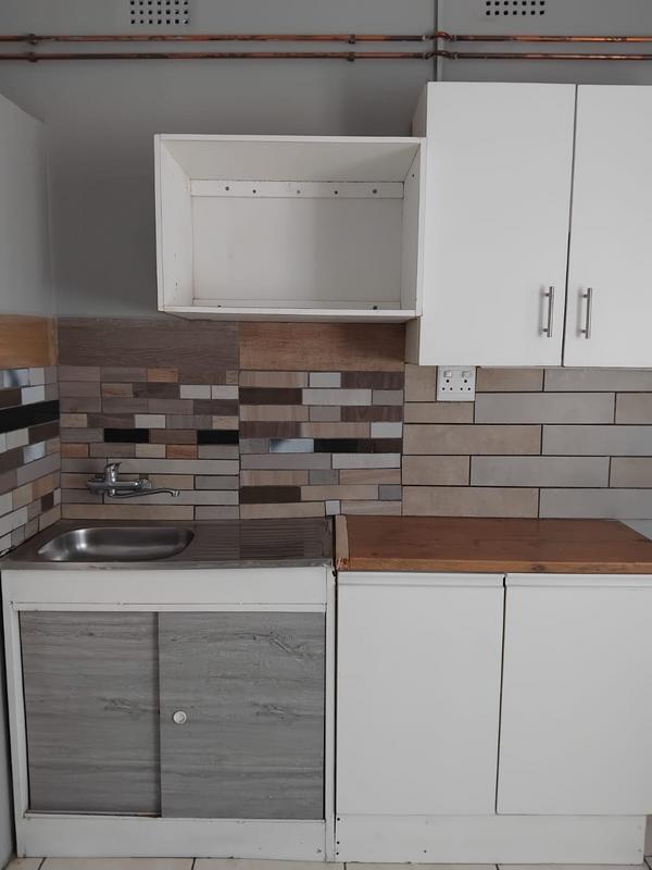 1 Bedroom Property for Sale in Malvern East Gauteng