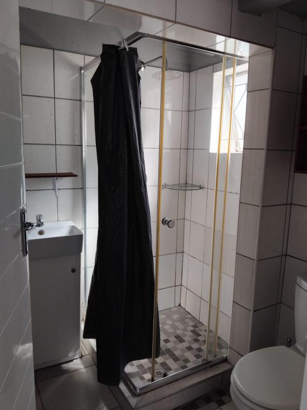 1 Bedroom Property for Sale in Malvern East Gauteng