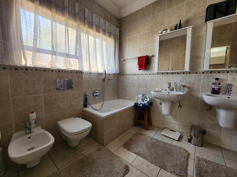 To Let 3 Bedroom Property for Rent in Retire at Midstream Gauteng