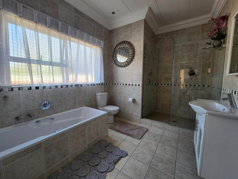 To Let 3 Bedroom Property for Rent in Retire at Midstream Gauteng