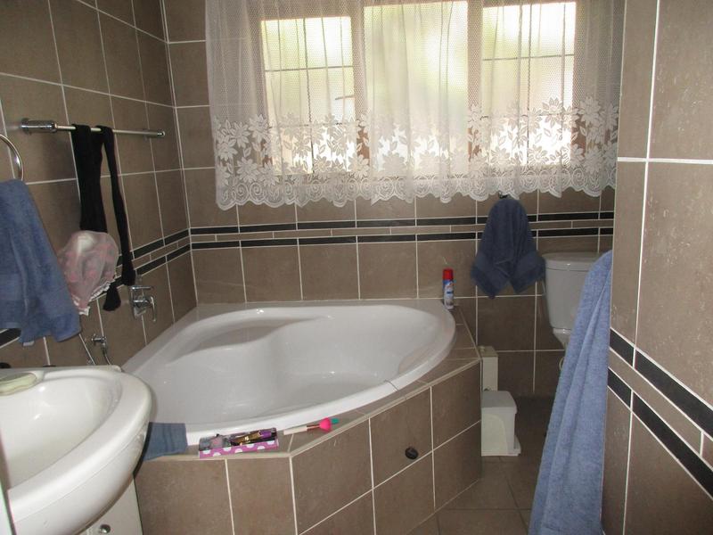 3 Bedroom Property for Sale in Thatchfield Gauteng