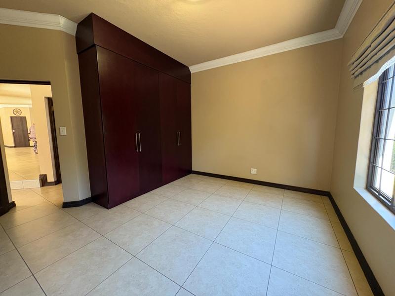 5 Bedroom Property for Sale in Midlands Estate Gauteng