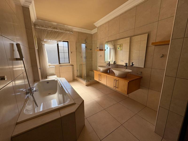 5 Bedroom Property for Sale in Midlands Estate Gauteng