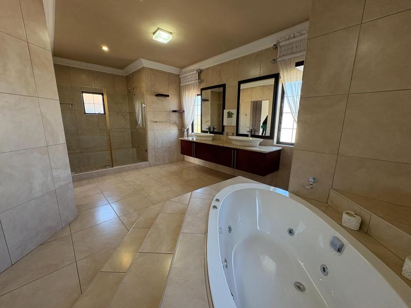 5 Bedroom Property for Sale in Midlands Estate Gauteng