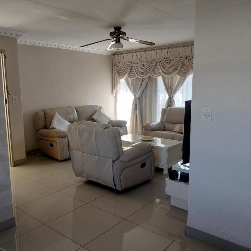 3 Bedroom Property for Sale in Witpoortjie Gauteng