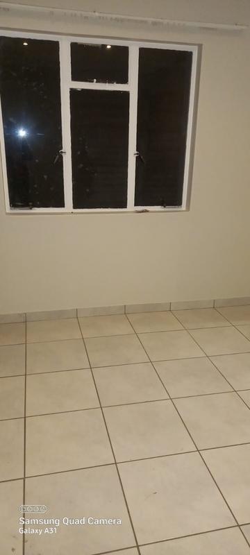 To Let 1 Bedroom Property for Rent in Discovery Gauteng