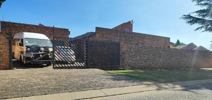 4 Bedroom Property for Sale in Dalpark Ext 1 Gauteng