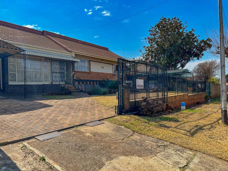 3 Bedroom Property for Sale in Discovery Gauteng