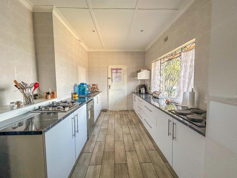 3 Bedroom Property for Sale in Discovery Gauteng
