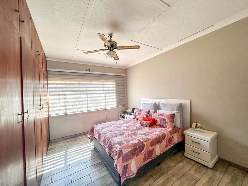 3 Bedroom Property for Sale in Discovery Gauteng