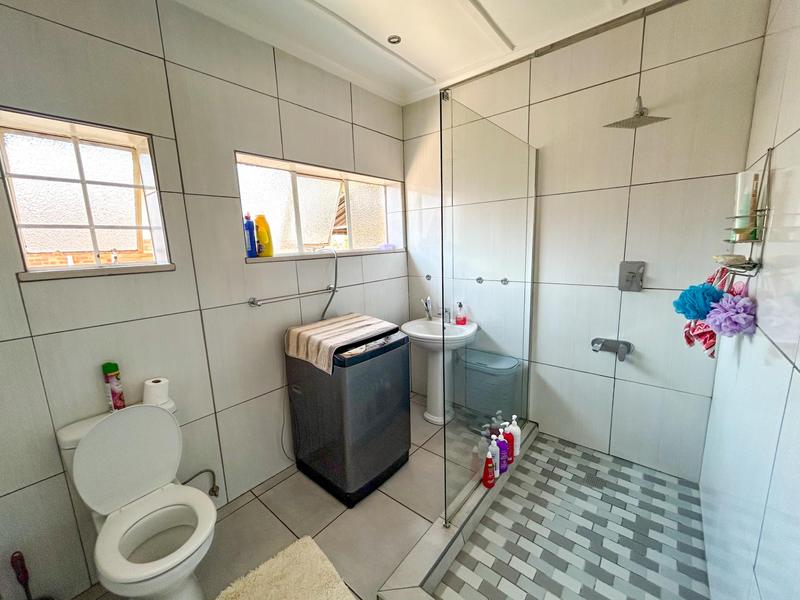3 Bedroom Property for Sale in Discovery Gauteng