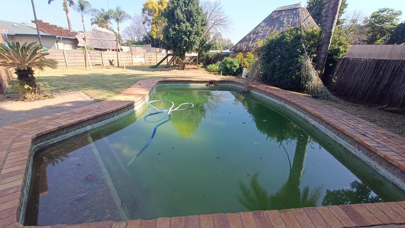 4 Bedroom Property for Sale in Sinoville Gauteng