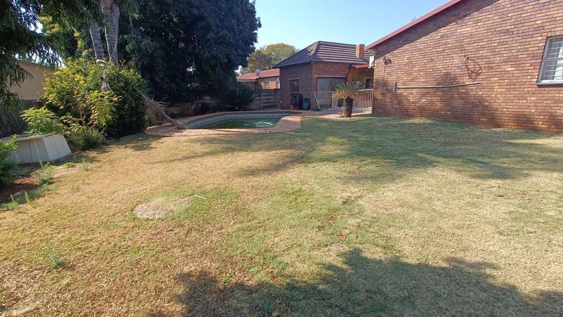 4 Bedroom Property for Sale in Sinoville Gauteng
