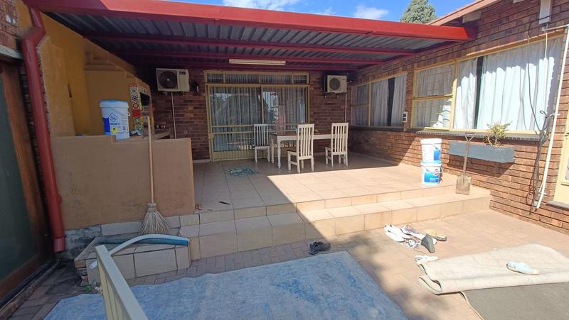 4 Bedroom Property for Sale in Sinoville Gauteng