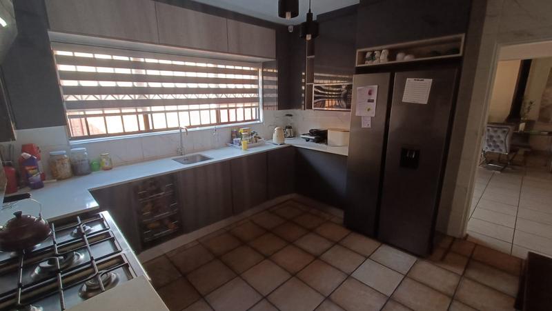 4 Bedroom Property for Sale in Sinoville Gauteng
