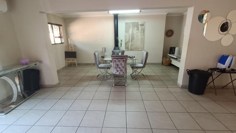 4 Bedroom Property for Sale in Sinoville Gauteng