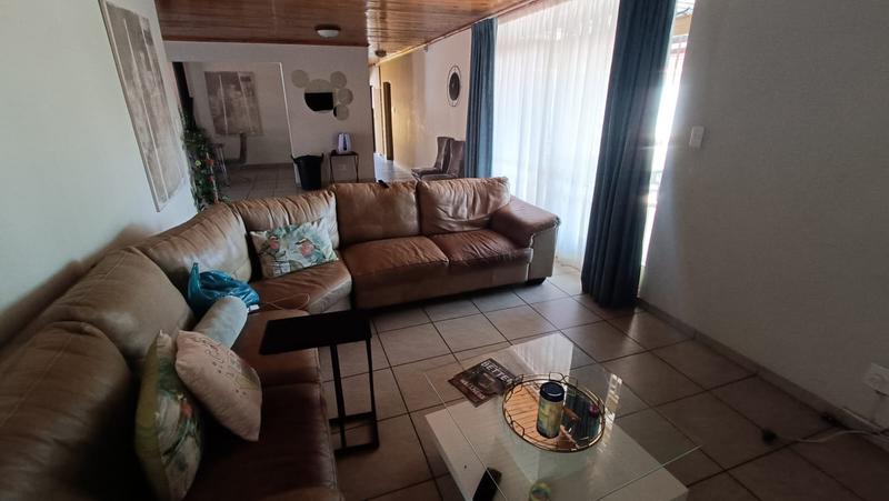 4 Bedroom Property for Sale in Sinoville Gauteng