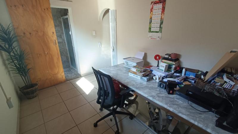 4 Bedroom Property for Sale in Sinoville Gauteng