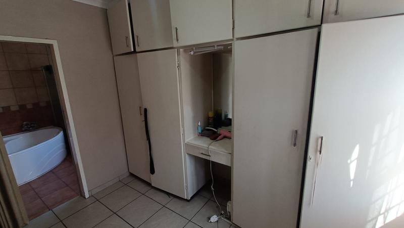 4 Bedroom Property for Sale in Sinoville Gauteng