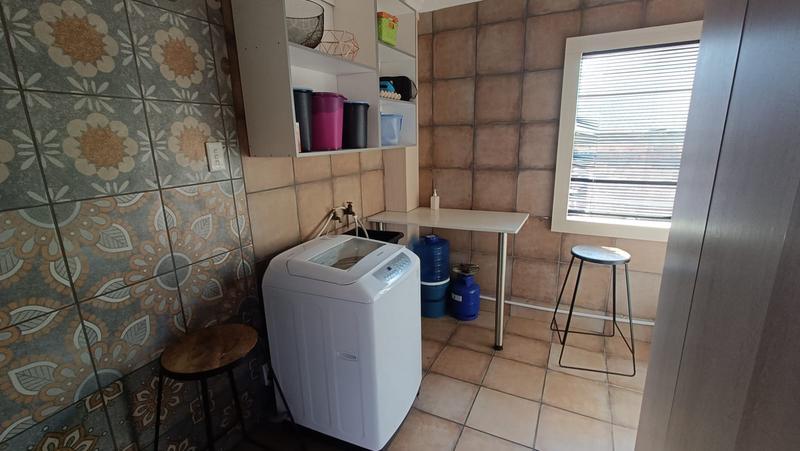 4 Bedroom Property for Sale in Sinoville Gauteng
