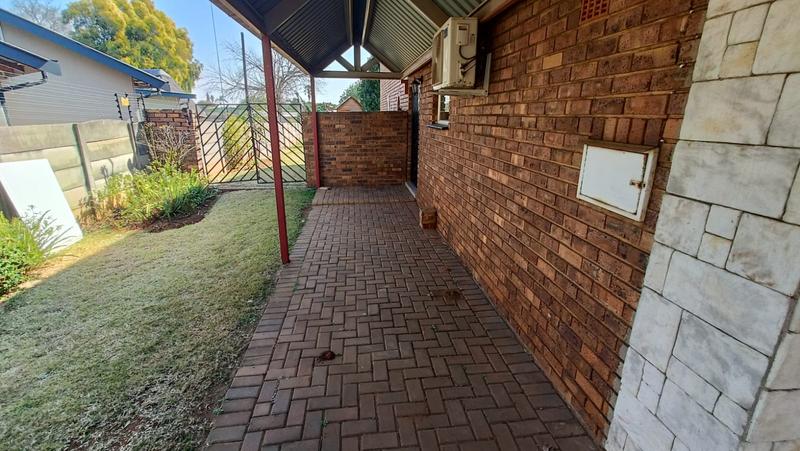 4 Bedroom Property for Sale in Sinoville Gauteng