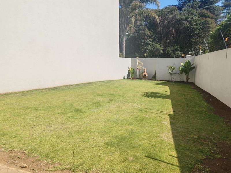 To Let 1 Bedroom Property for Rent in Bedfordview Gauteng