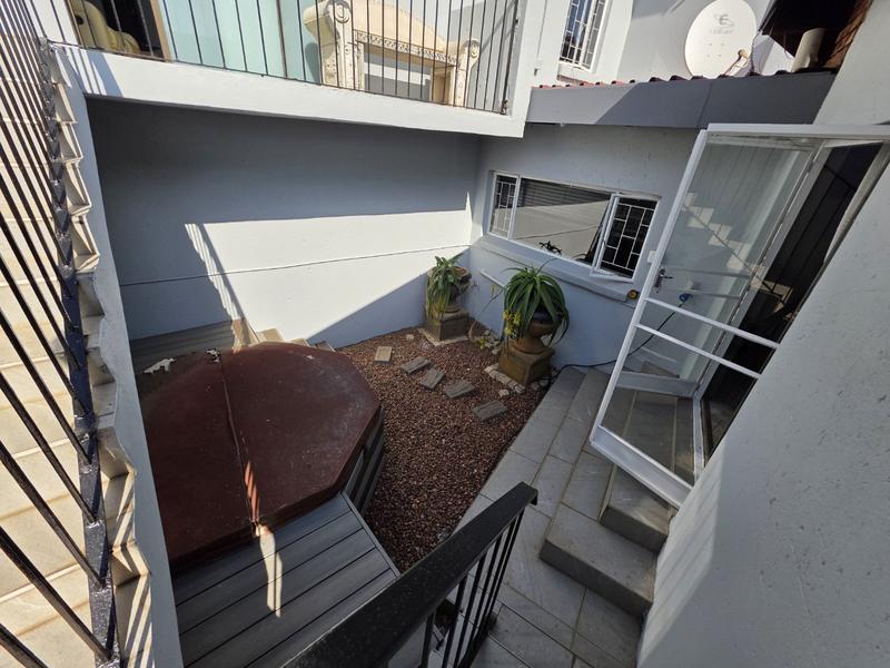3 Bedroom Property for Sale in Magalieskruin Gauteng