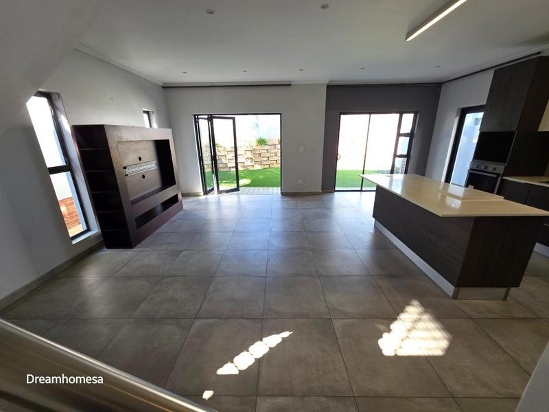 To Let 3 Bedroom Property for Rent in Morningside Gauteng
