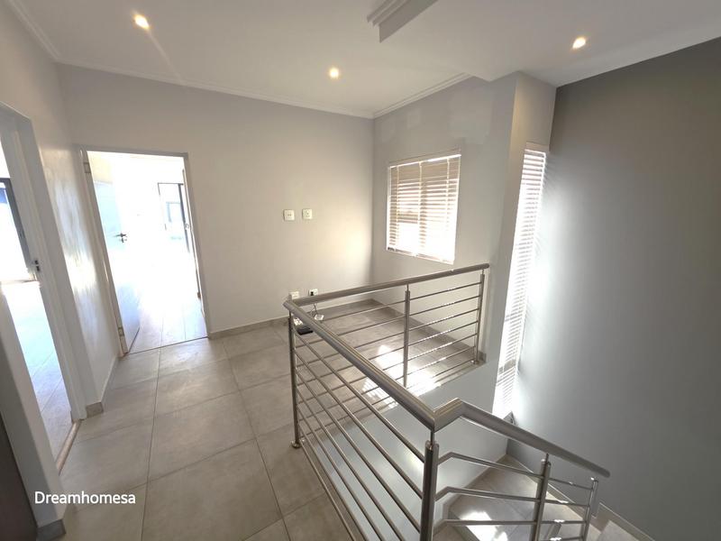 To Let 3 Bedroom Property for Rent in Morningside Gauteng