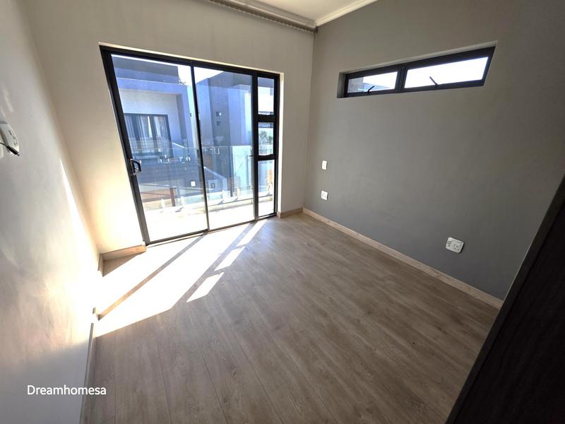 To Let 3 Bedroom Property for Rent in Morningside Gauteng
