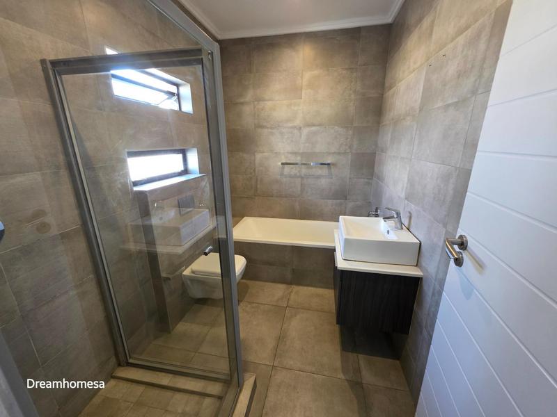 To Let 3 Bedroom Property for Rent in Morningside Gauteng