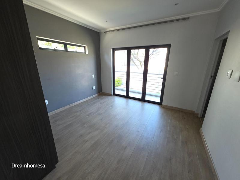 To Let 3 Bedroom Property for Rent in Morningside Gauteng