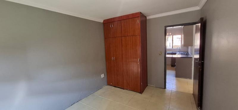 To Let 2 Bedroom Property for Rent in Tokoza Gauteng