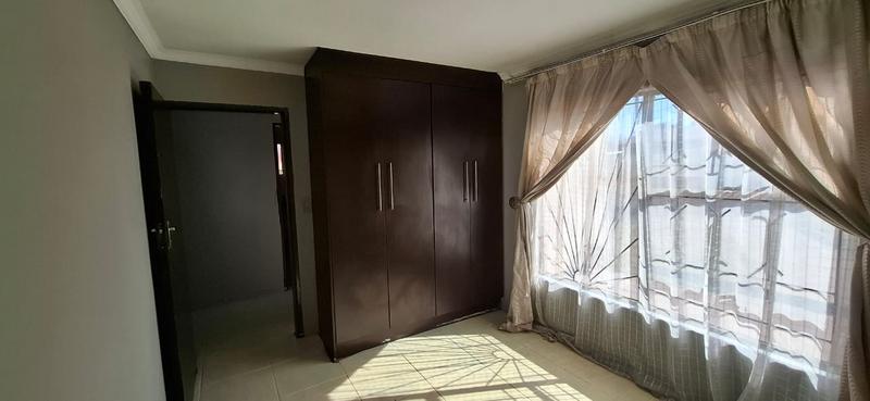 To Let 2 Bedroom Property for Rent in Tokoza Gauteng