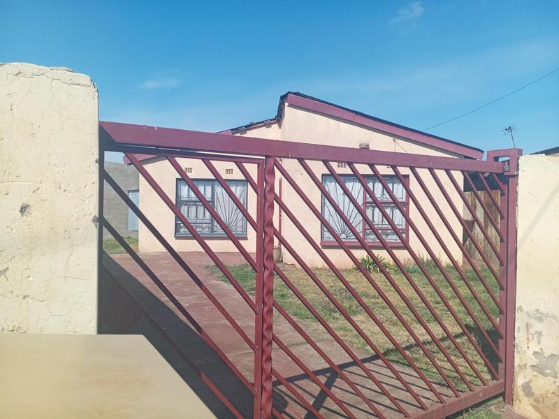 To Let 2 Bedroom Property for Rent in Tokoza Gauteng