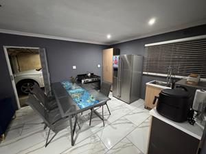 4 Bedroom Property for Sale in Roodekop Gauteng