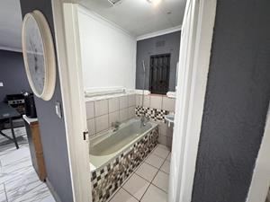 4 Bedroom Property for Sale in Roodekop Gauteng