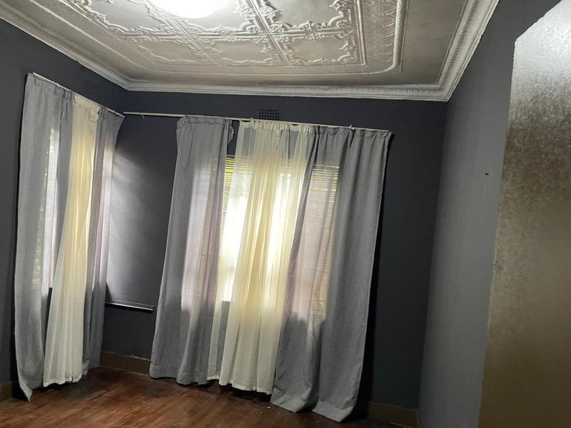 6 Bedroom Property for Sale in Bezuidenhout Valley Gauteng
