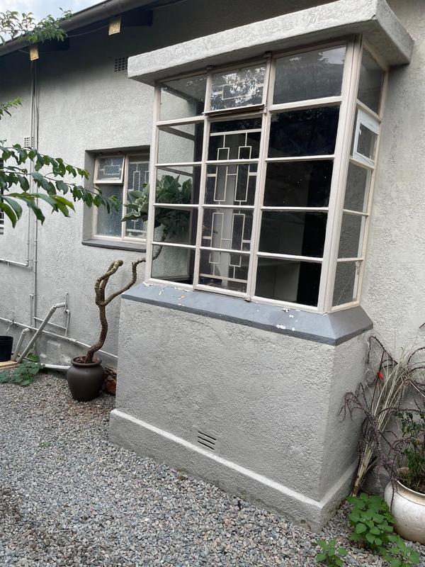 6 Bedroom Property for Sale in Bezuidenhout Valley Gauteng