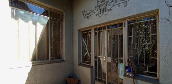 6 Bedroom Property for Sale in Bezuidenhout Valley Gauteng